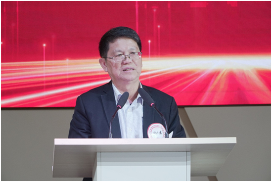 海南省宋慶齡宋耀如研究會會長陳封椿致辭。符敦孝攝